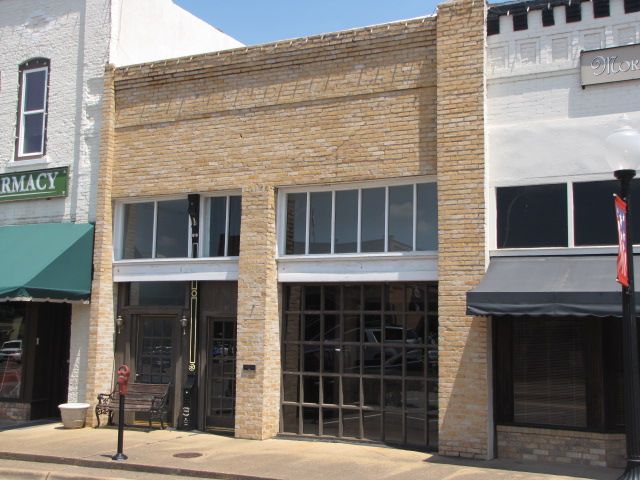 113 E Main St, Henderson, TX 75652